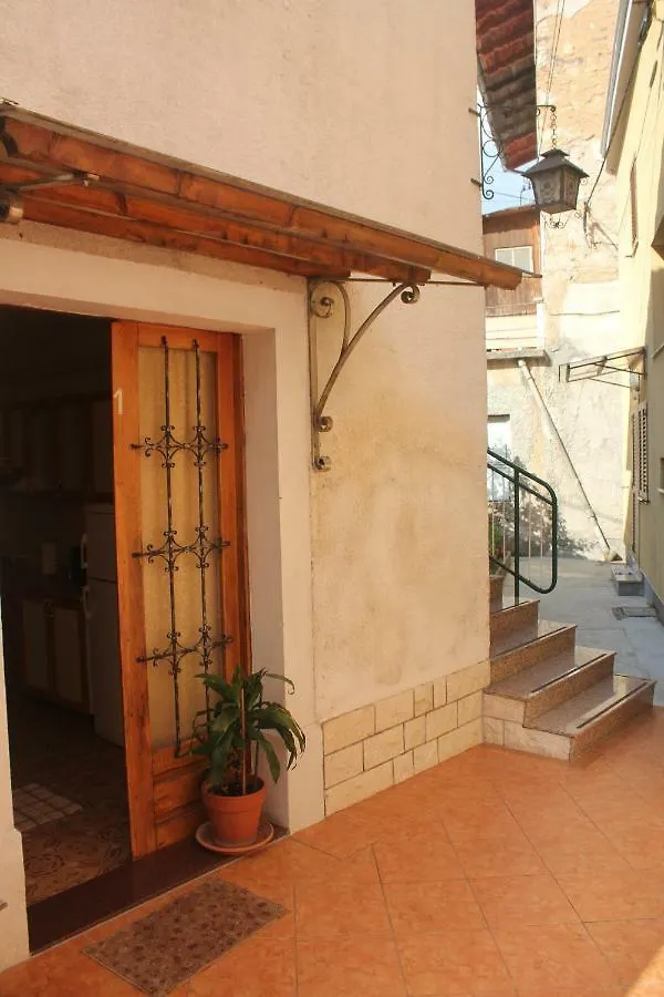 Apartmani Banina Ika